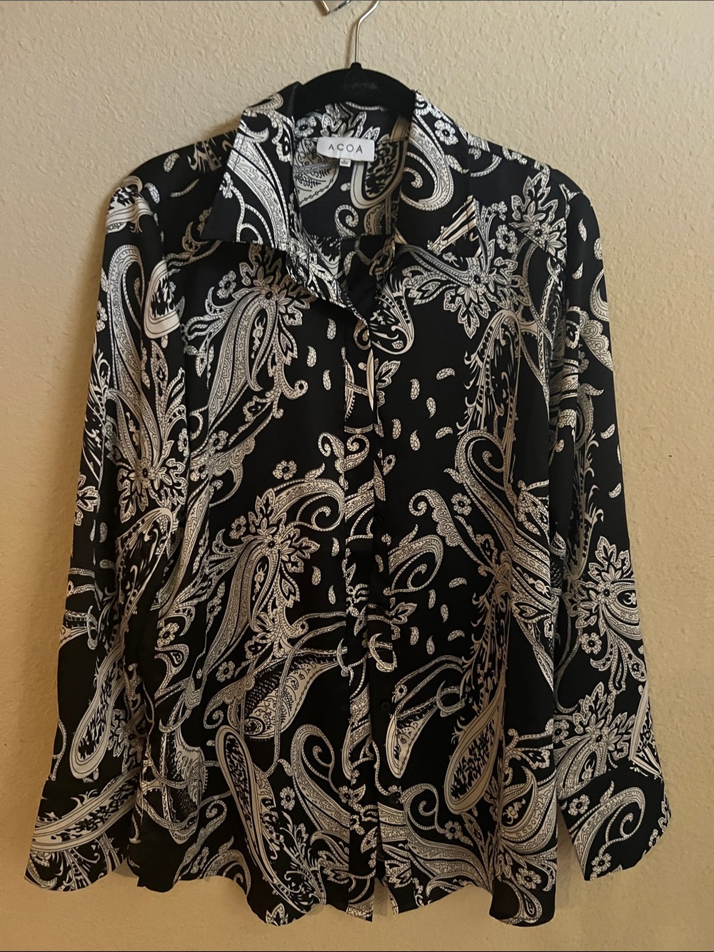 ACOA Black & White Paisley Button-Down Shirt